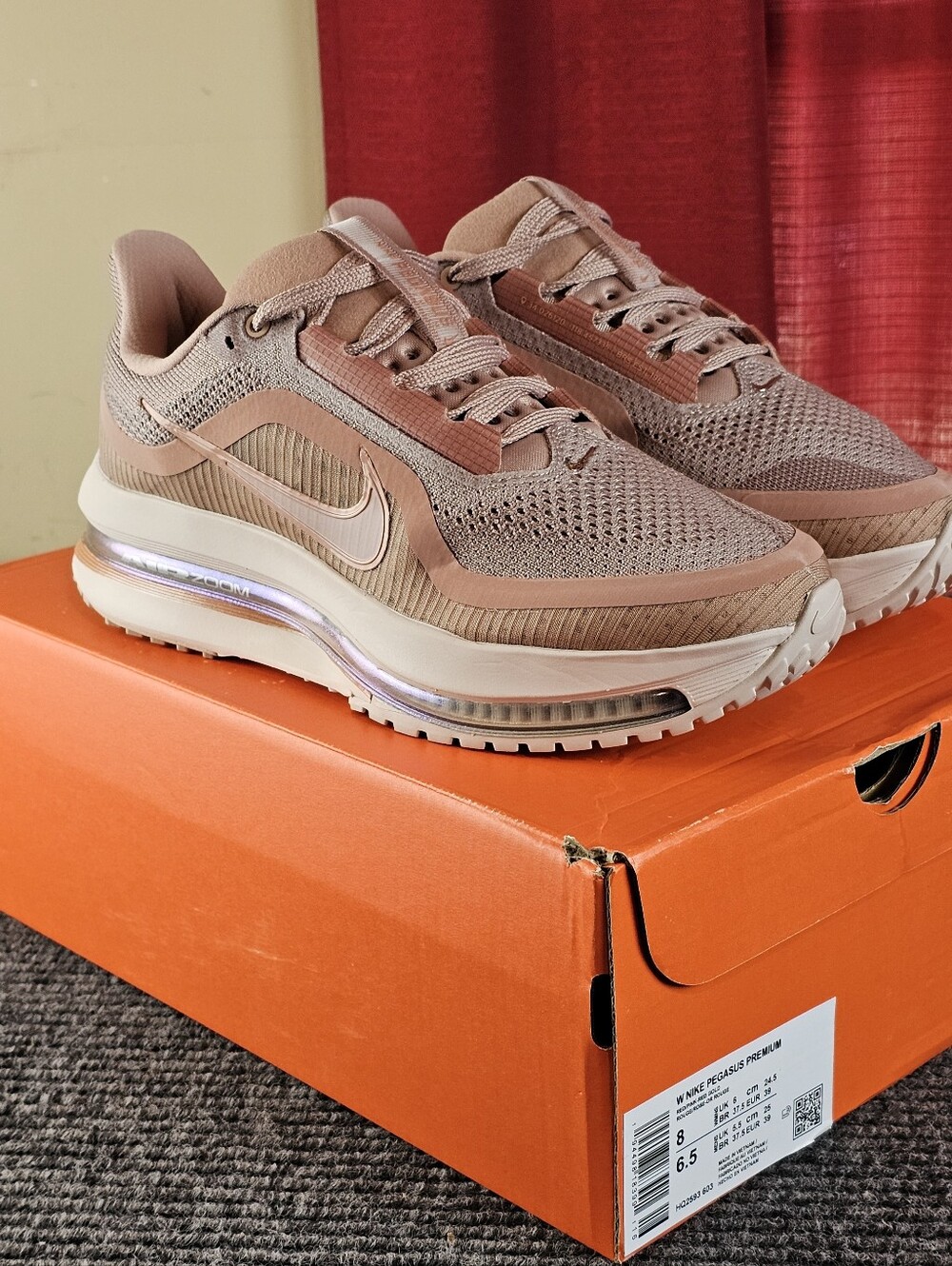 Nike Air Women's Pink Pegasus Zoom Running Shoes 8 new in box